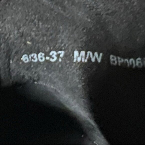 🌻NEW w/Tags Born "Varas" Black Distressed Suede Ankle Boots Size 6 - Picture 8 of 10